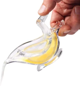 عصارة ليمون يدوية